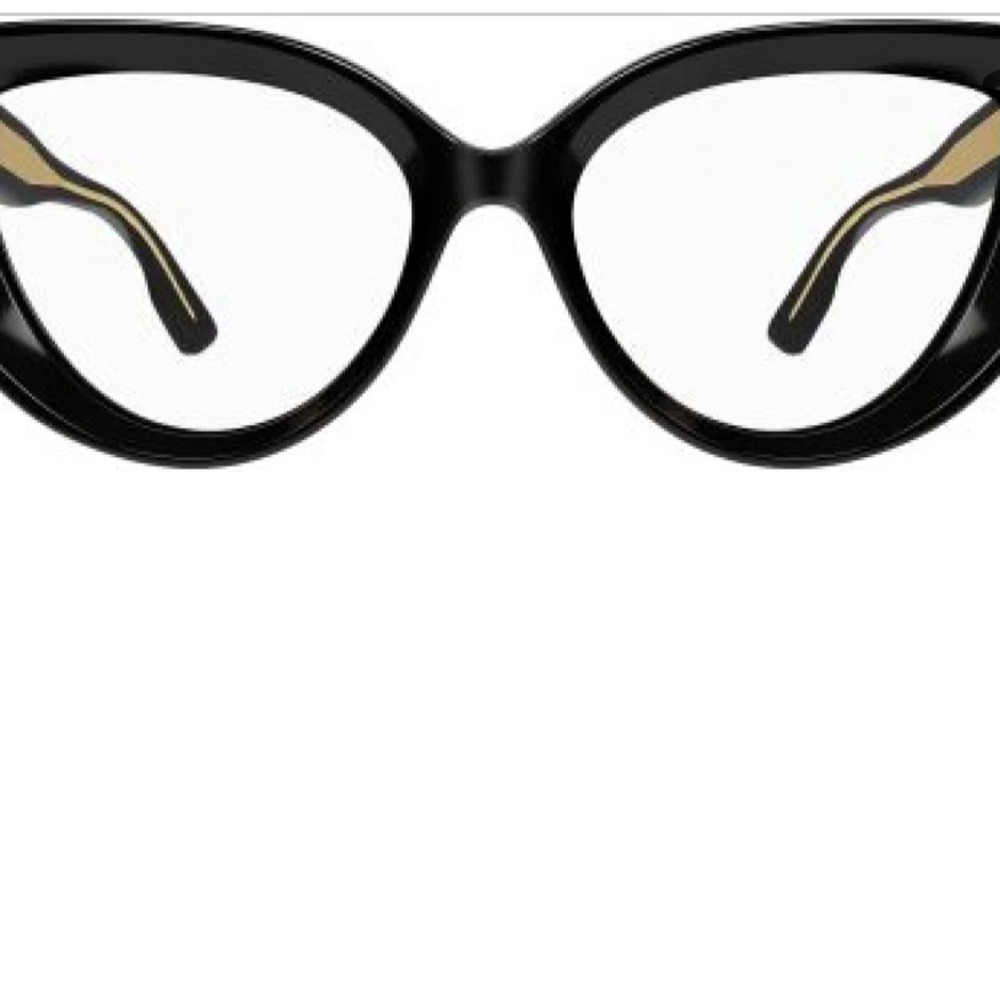 Gucci cat’s eye frame.